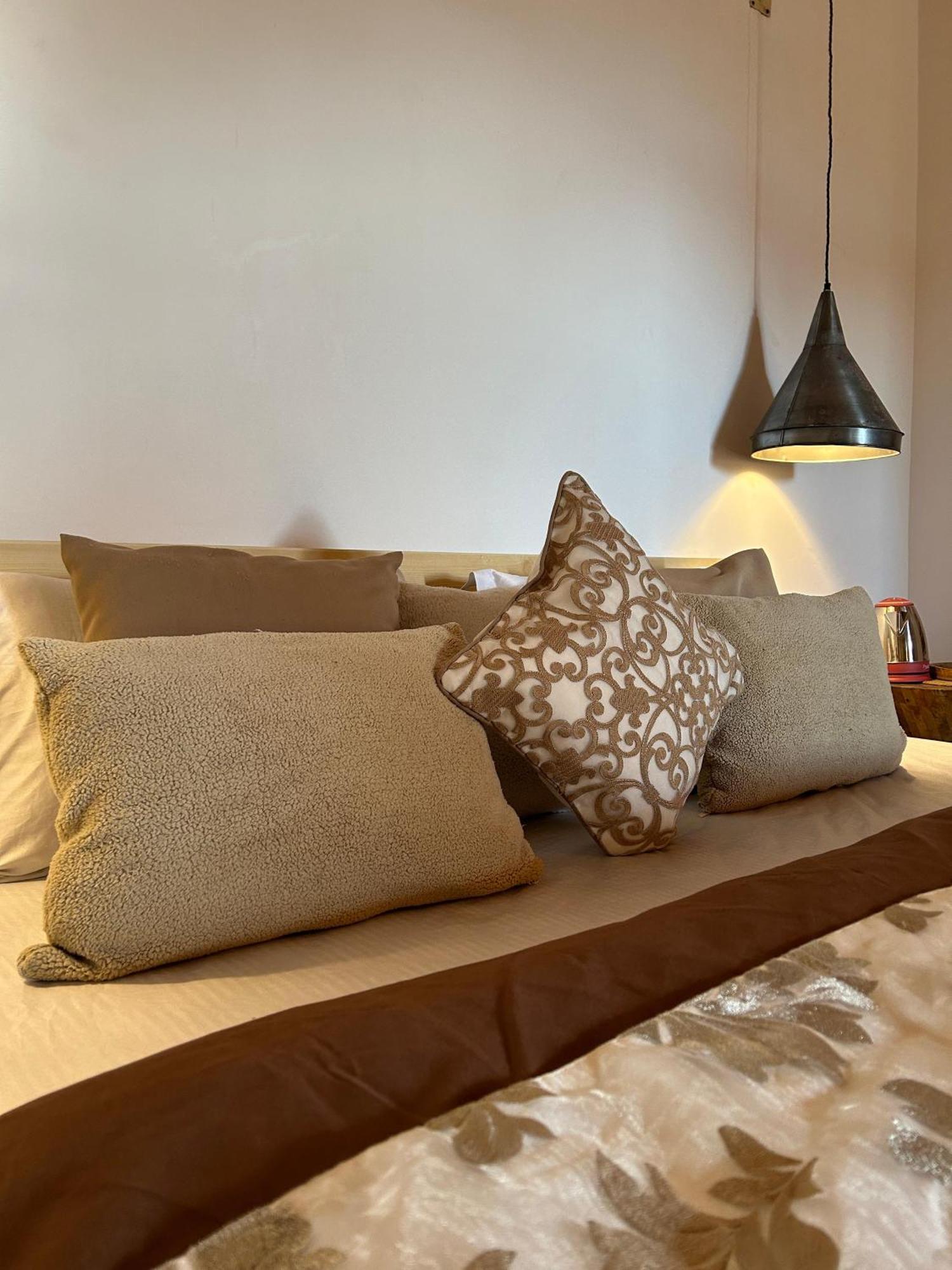 Nazaara -Thhpsociety - Mukteshwar - Witness The View From Your Bed Εξωτερικό φωτογραφία