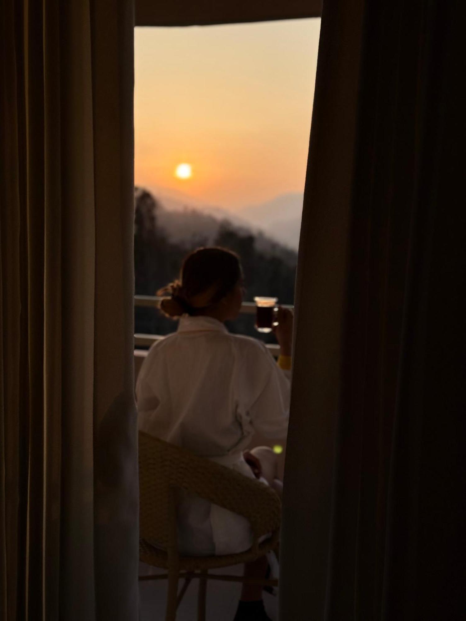 Nazaara -Thhpsociety - Mukteshwar - Witness The View From Your Bed Εξωτερικό φωτογραφία